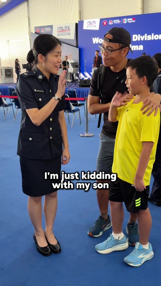 Runner Kao Singapore Police Force anti-scam Running Detective campaign